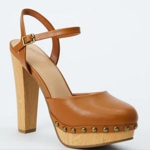 JustFab Maya Ankle-Strap Platform Pump size 9.5 Never worn New